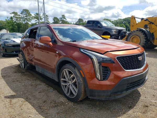 2019 CADILLAC XT4 Sport