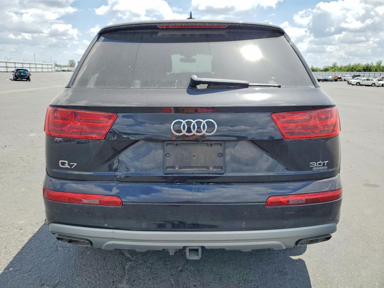 2017 AUDI Q7 quattro Premium Plus