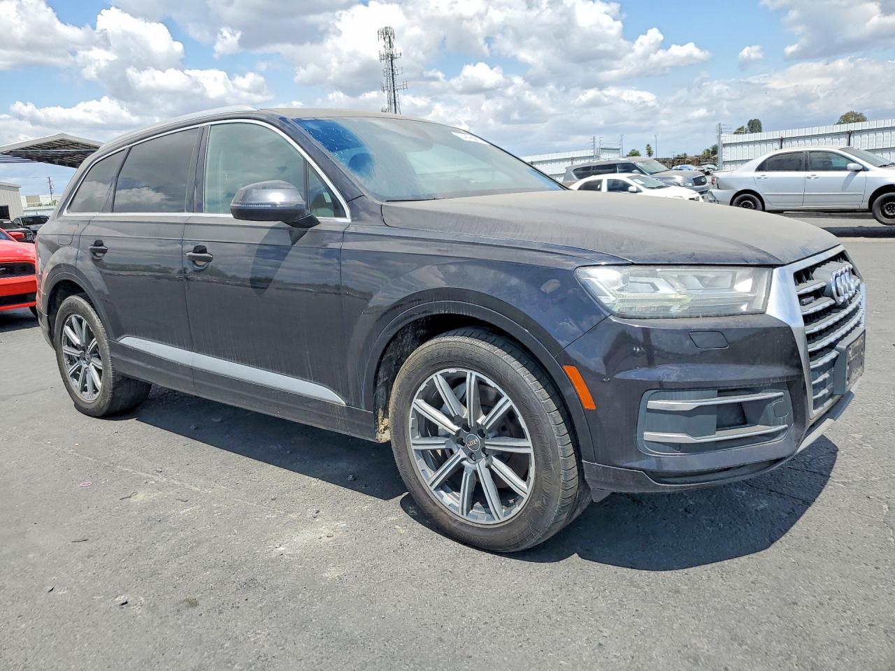 2017 AUDI Q7 quattro Premium Plus