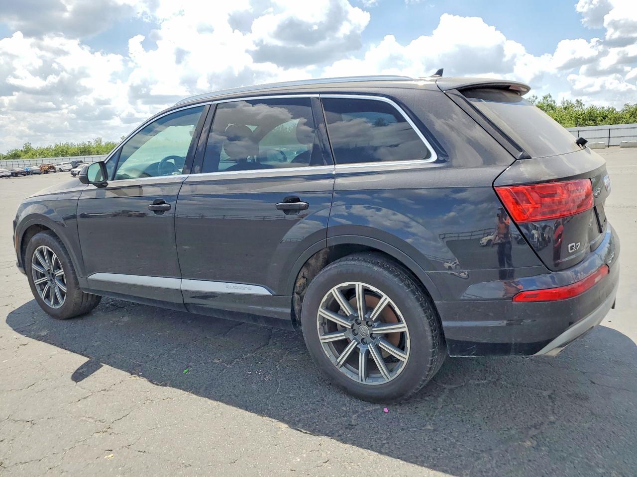 2017 AUDI Q7 quattro Premium Plus