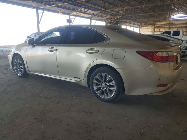 2015 LEXUS ES 300h