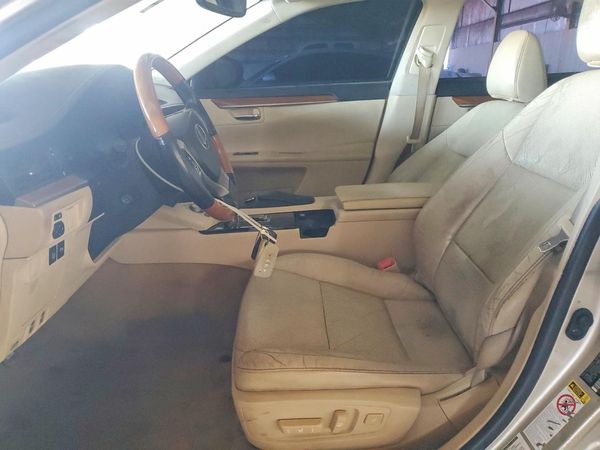 2015 LEXUS ES 300h