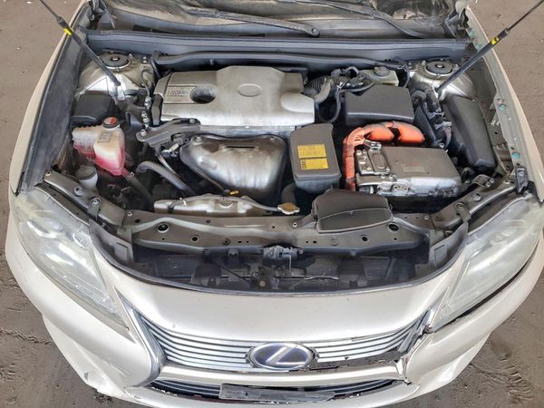 2015 LEXUS ES 300h