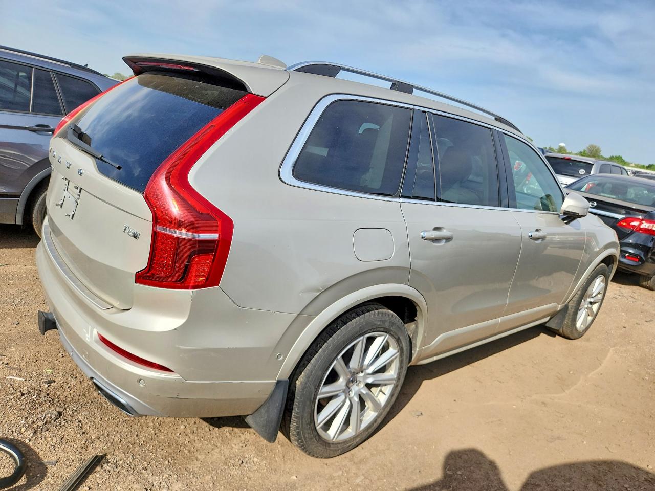 2016 VOLVO XC90 SV42 Momentum