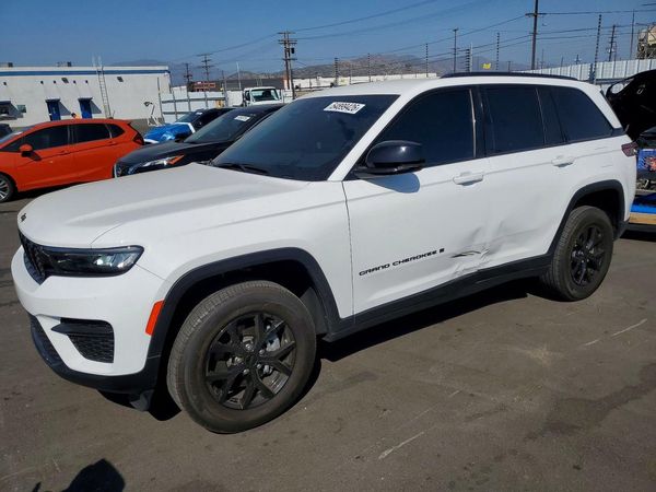 2024 JEEP GRAND CHEROKEE LAREDO 4X2