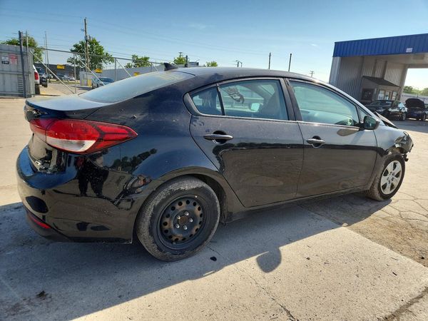 2018 KIA FORTE LX Base