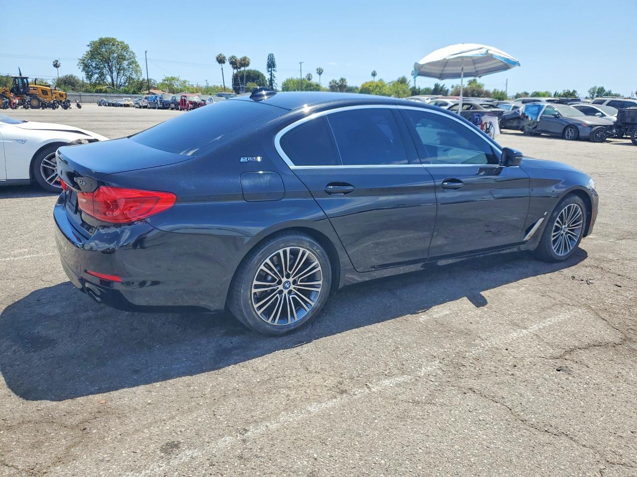 2019 BMW 530E
