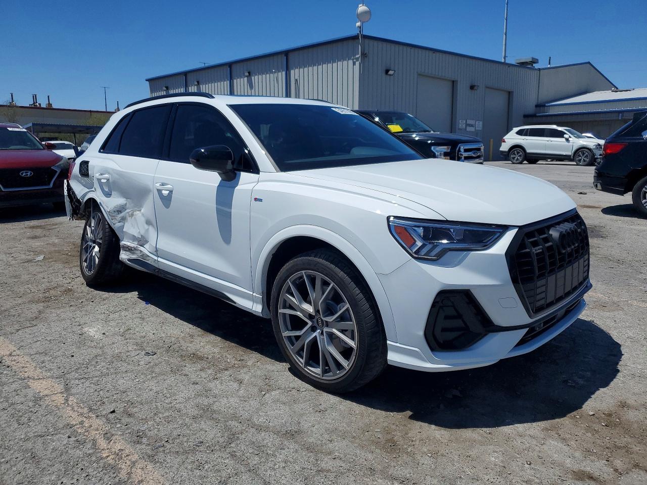 2025 AUDI Q3