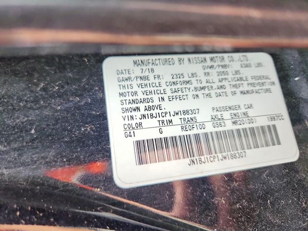 2018 NISSAN ROGUE — VINS