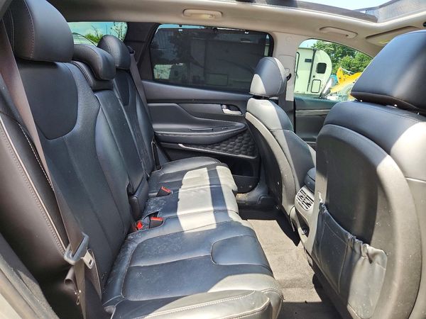 2022 HYUNDAI SANTA FE SEL w/ Premium Pkg