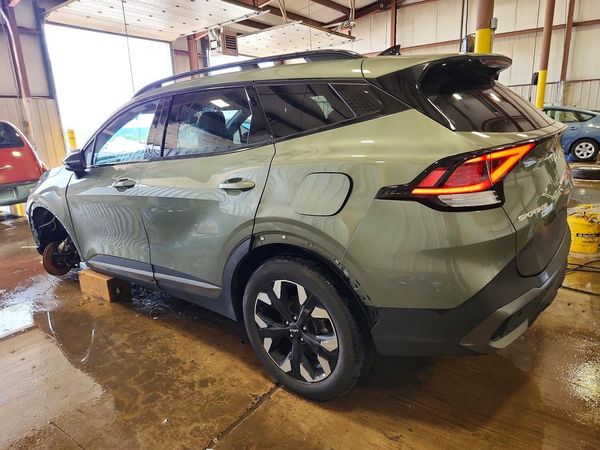 2023 KIA SPORTAGE X-LINE