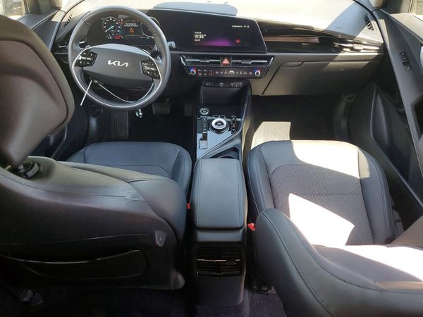 2024 KIA NIRO