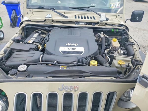 2017 JEEP WRANGLER UNLIMITED SAHARA 4X4