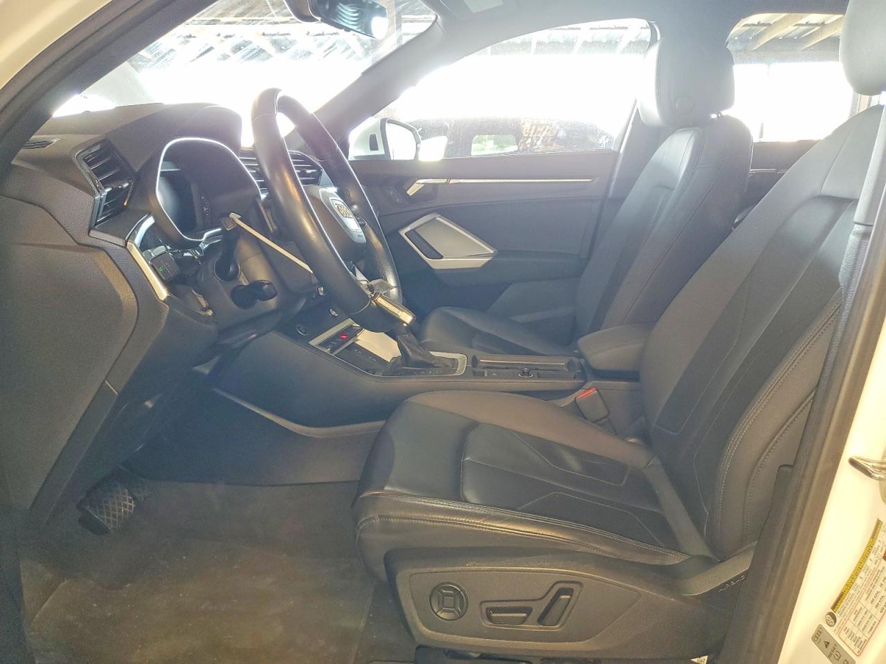 2024 AUDI Q3 S Line quattro Premium