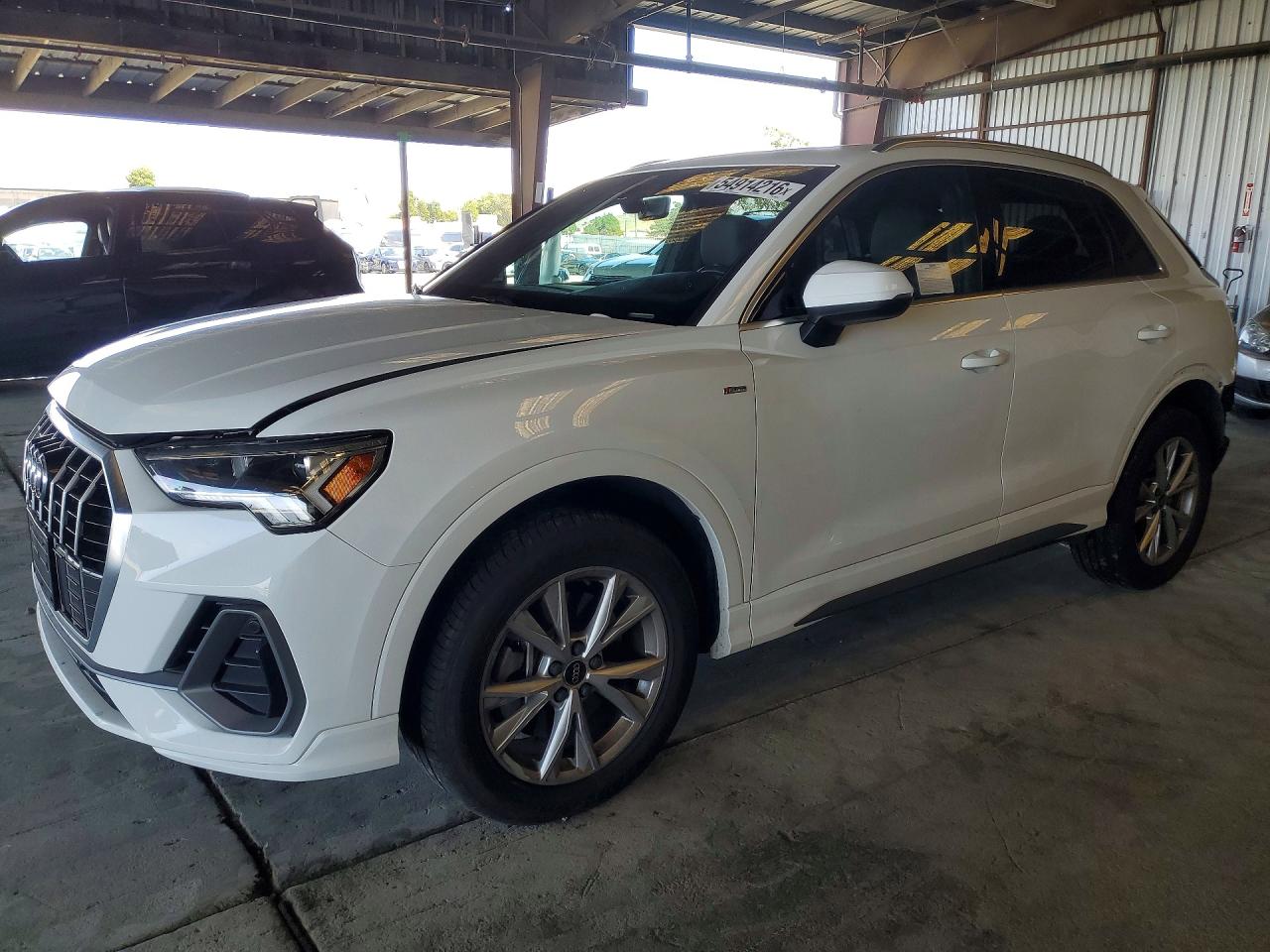 2024 AUDI Q3 S Line quattro Premium