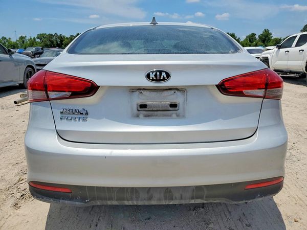 2017 KIA FORTE LX Base