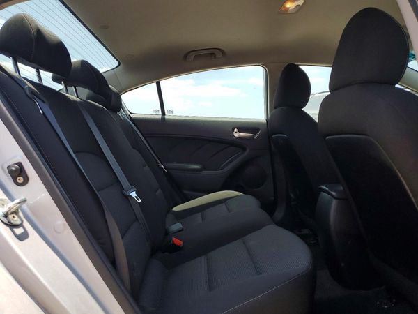 2017 KIA FORTE LX Base