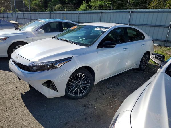 2023 KIA FORTE GT Line
