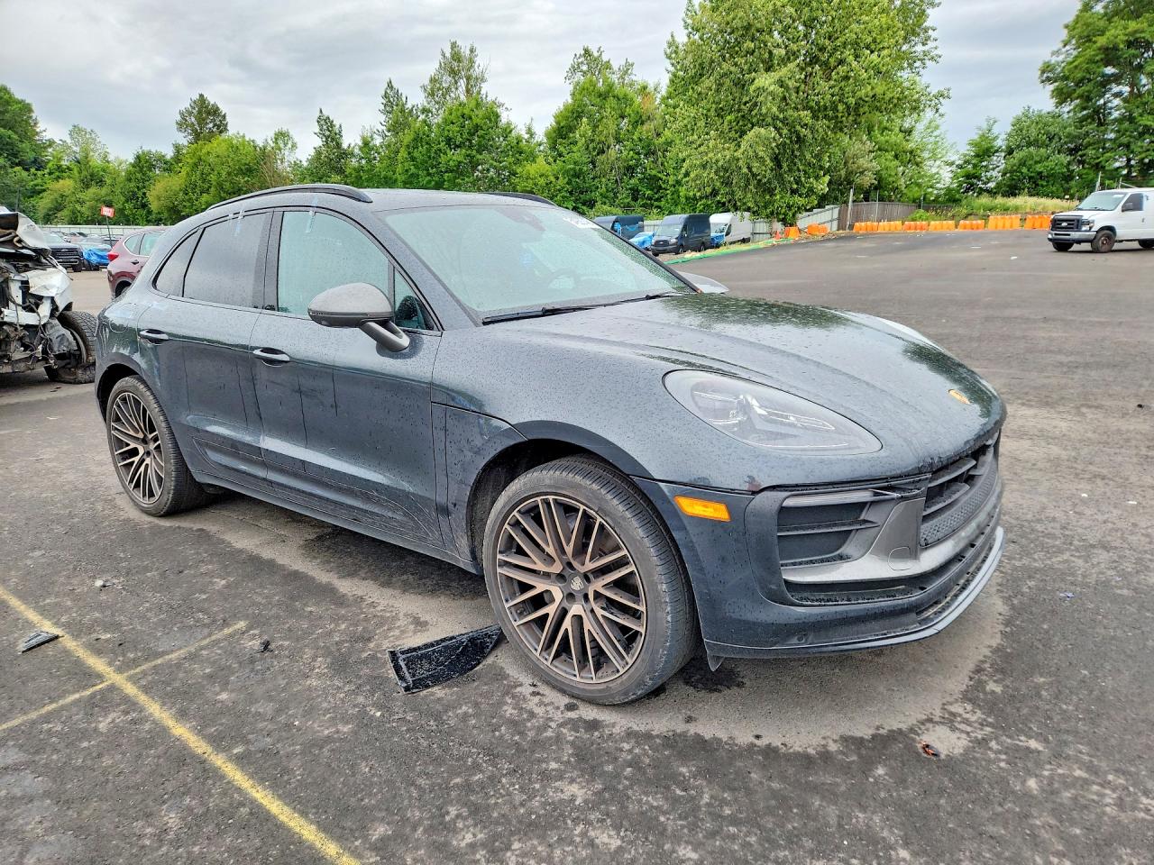 2024 PORSCHE MACAN