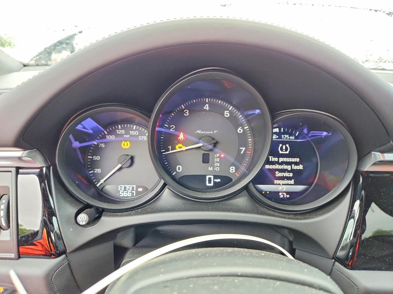 2024 PORSCHE MACAN