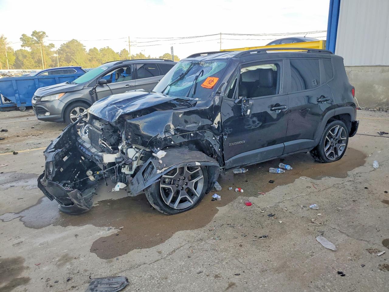 2019 JEEP RENEGADE Limited — Front 3/4