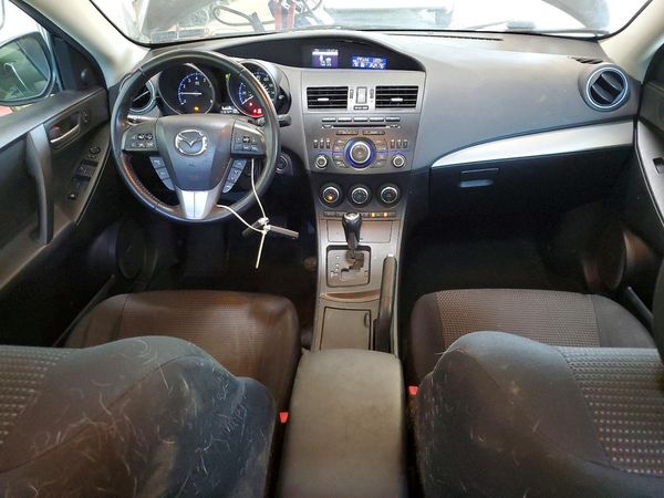 2013 MAZDA 3