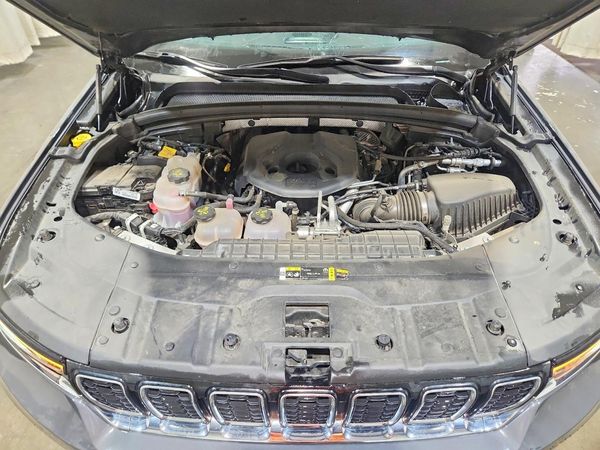 2024 JEEP GRAND CHEROKEE Limited 4XE — Engine bay
