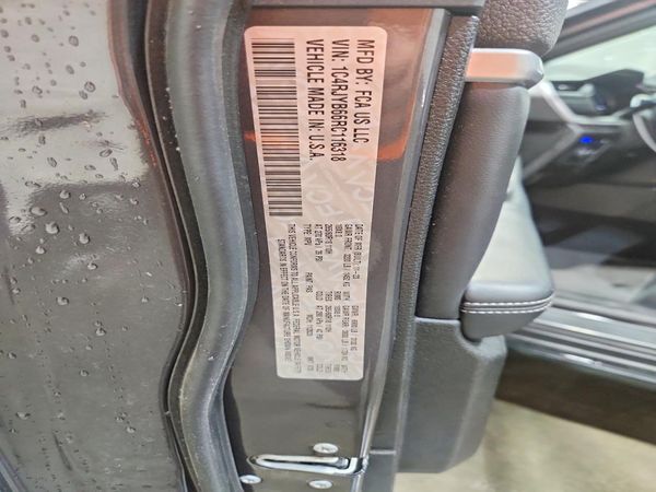 2024 JEEP GRAND CHEROKEE Limited 4XE — VINS