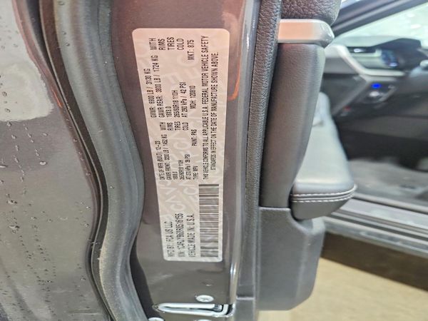 2024 JEEP GRAND CHEROKEE Limited 4XE — VINS