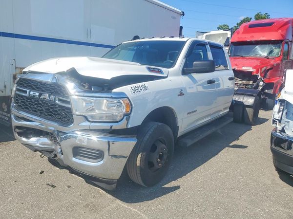 2022 RAM 3500