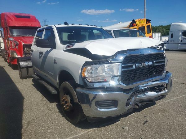 2022 RAM 3500
