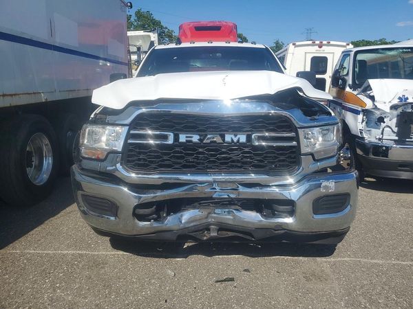 2022 RAM 3500
