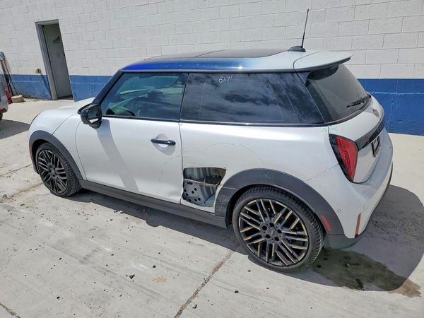 2025 MINI COOPER
