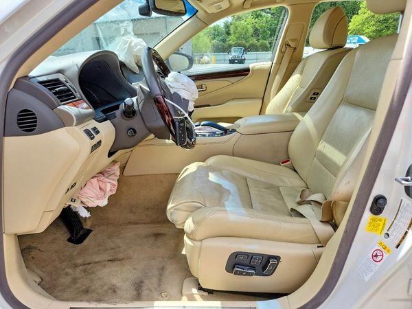 2017 LEXUS LS 460