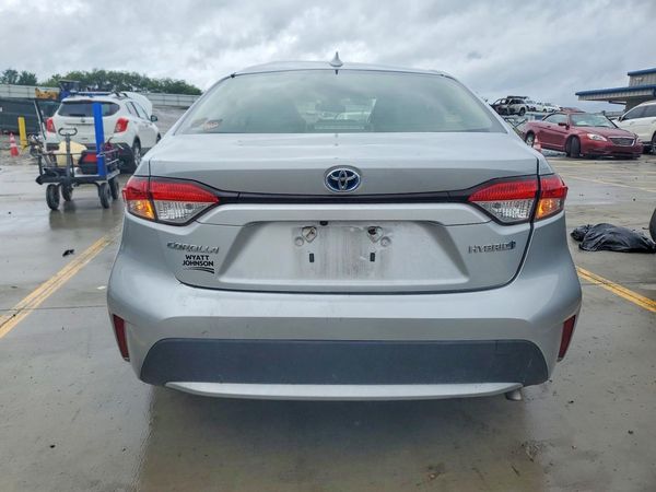 2021 TOYOTA COROLLA
