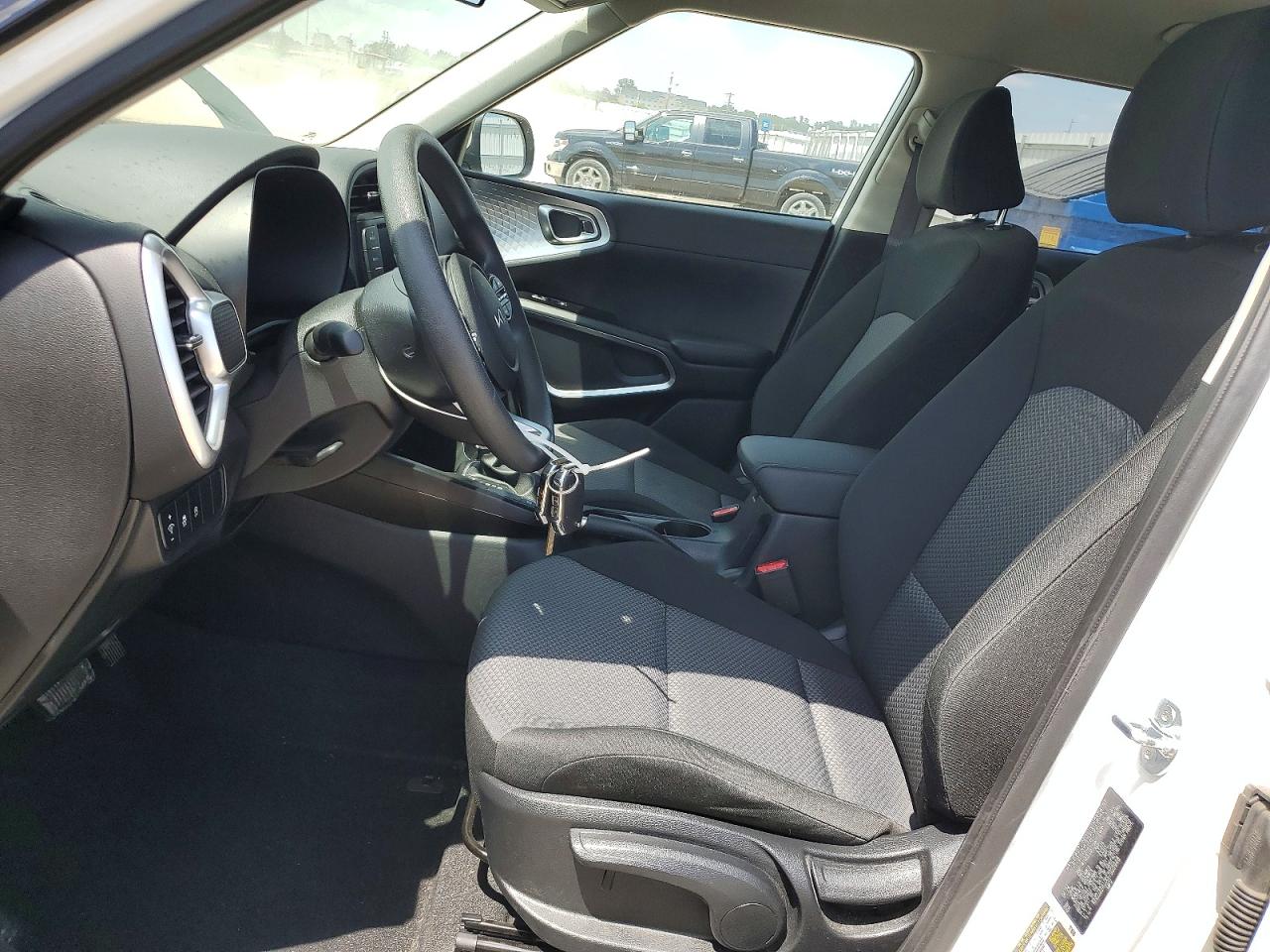 2025 KIA SOUL LX, S