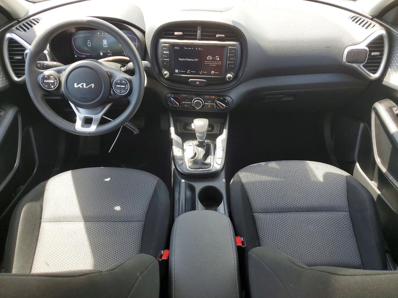 2025 KIA SOUL LX, S