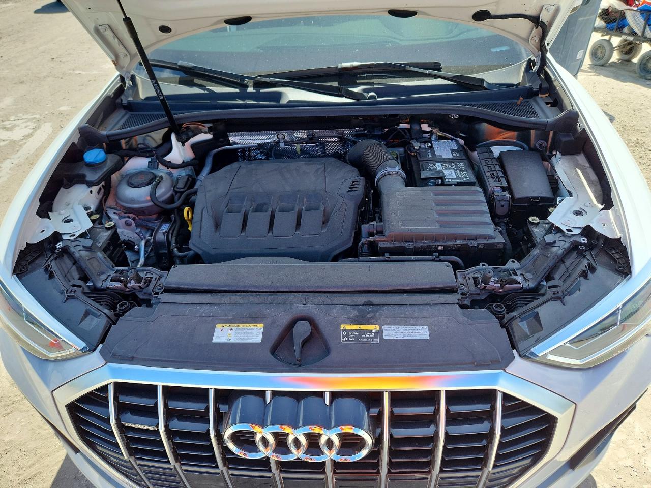2024 AUDI Q3 S Line quattro Premium
