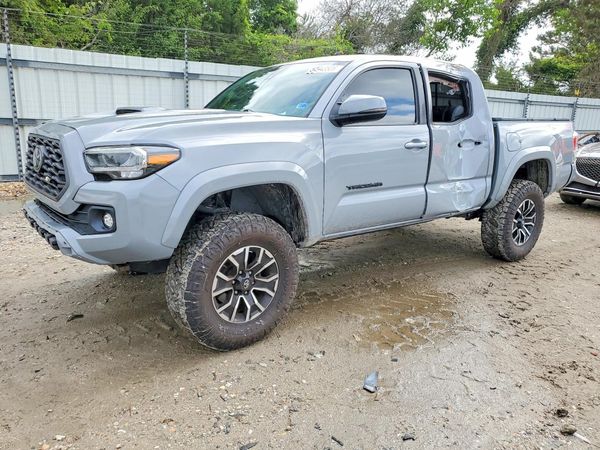 2020 TOYOTA TACOMA SR5