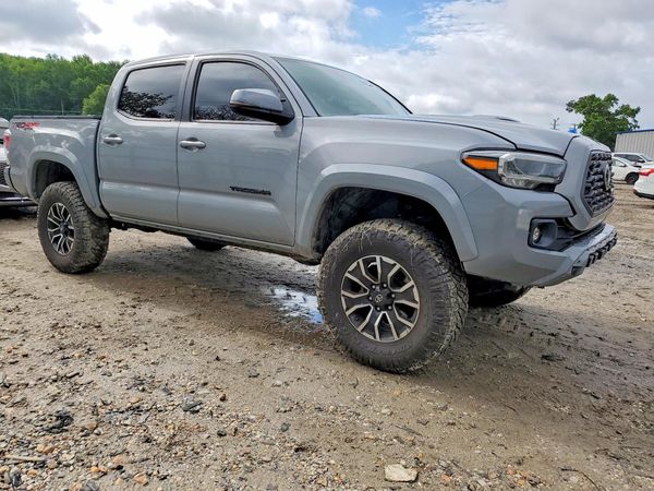 2020 TOYOTA TACOMA SR5