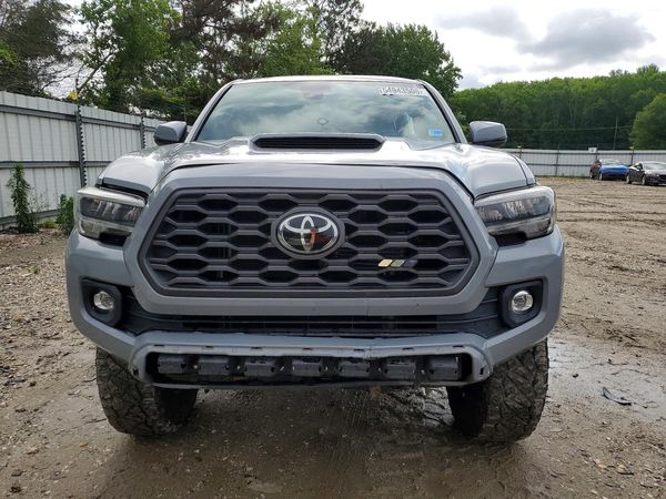 2020 TOYOTA TACOMA SR5