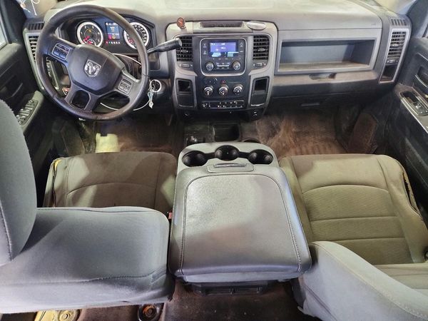2017 RAM 3500 ST CREW CAB 4X4