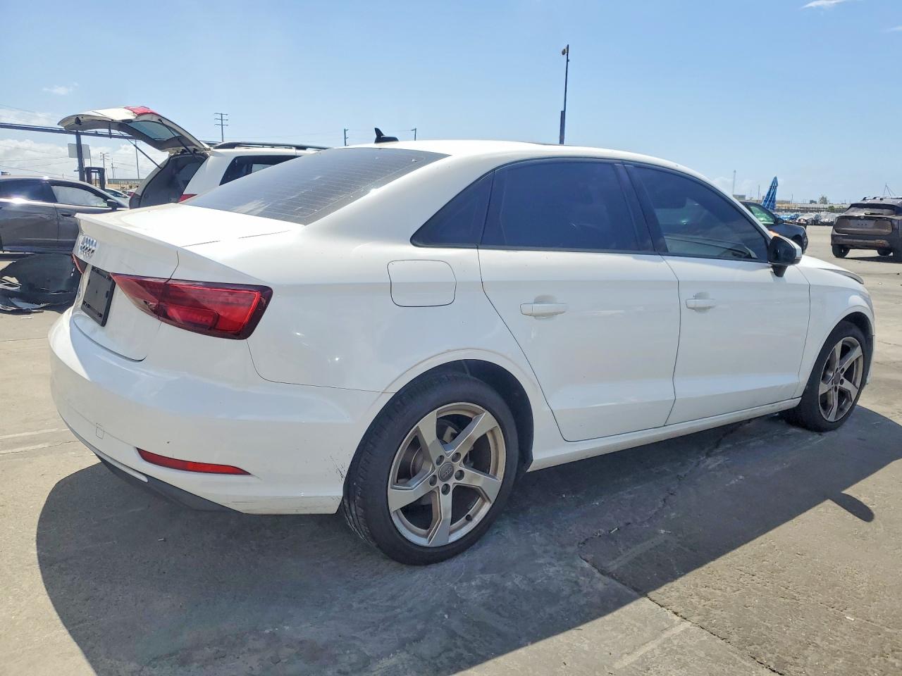 2019 AUDI A3 Premium, Titanium