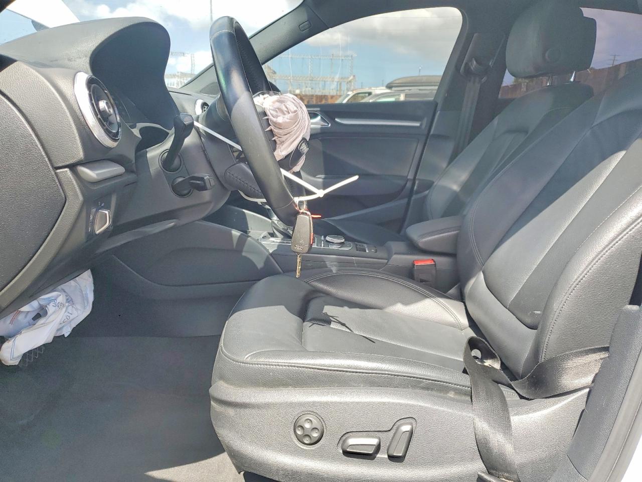 2019 AUDI A3 Premium, Titanium