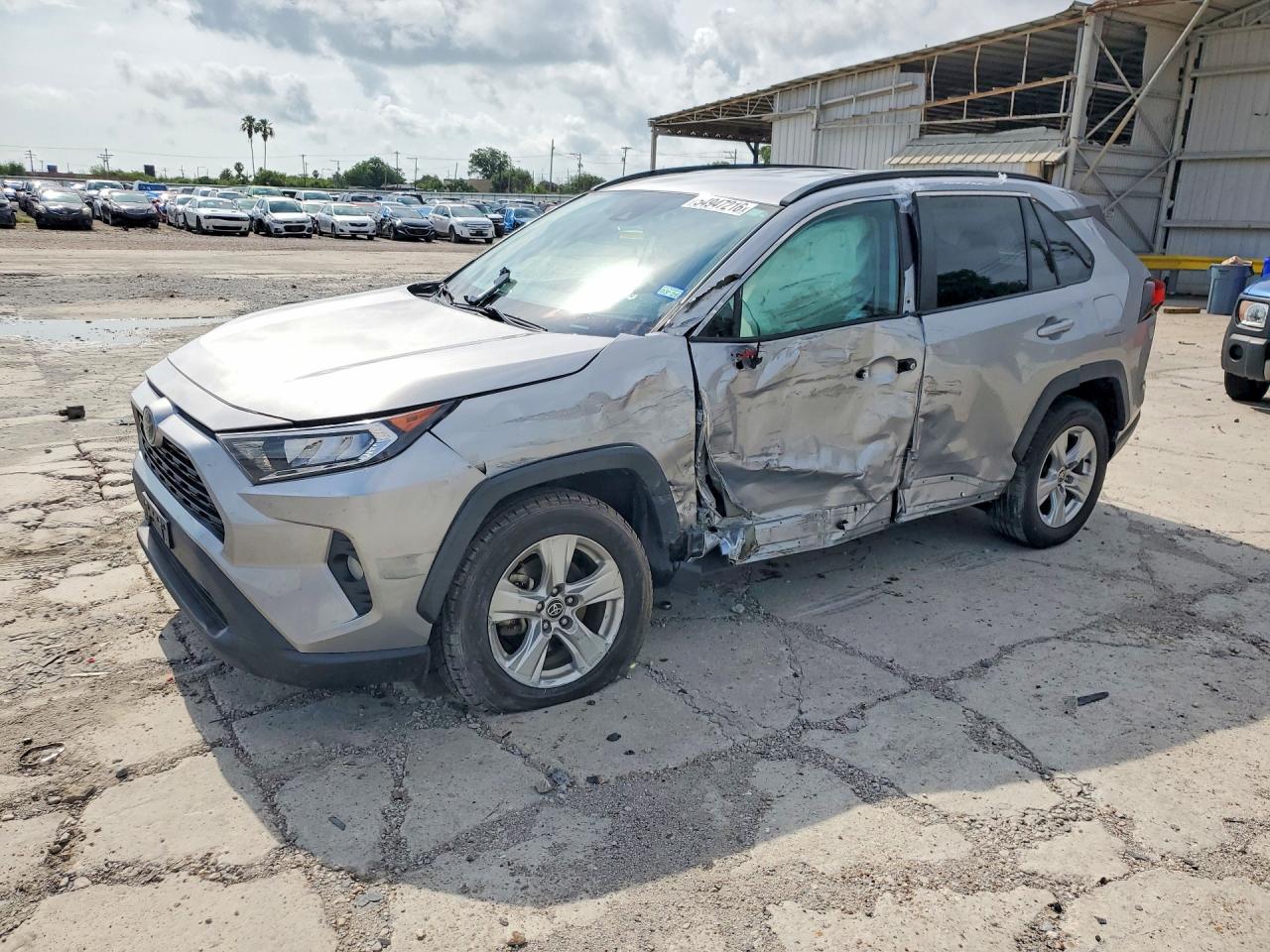 2021 TOYOTA RAV4 XLE