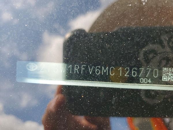 2021 TOYOTA RAV4 XLE