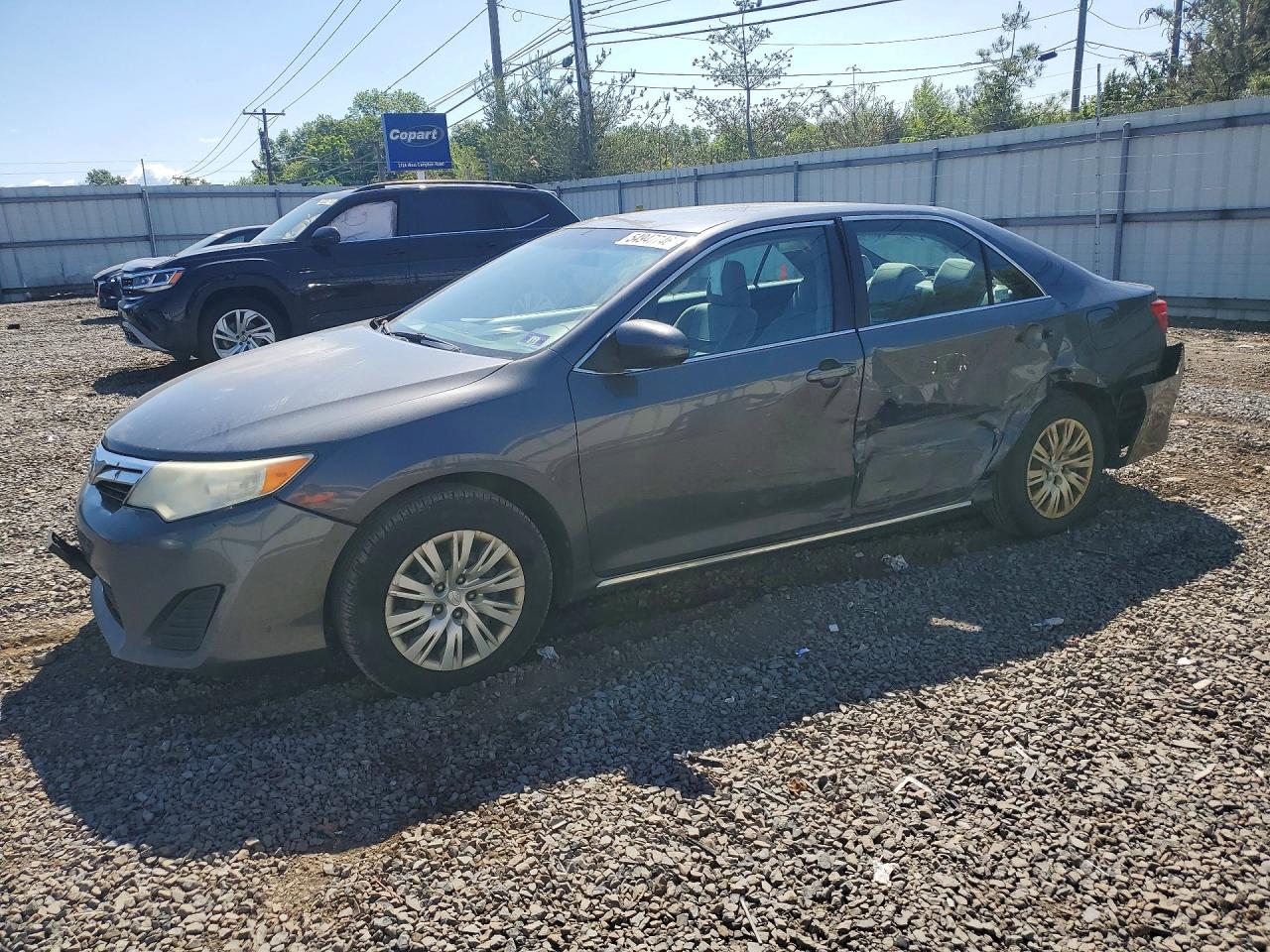 2012 TOYOTA CAMRY — Front 3/4