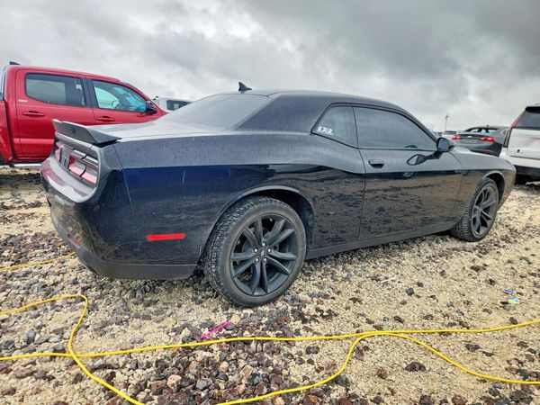 2017 DODGE CHALLENGER SXT