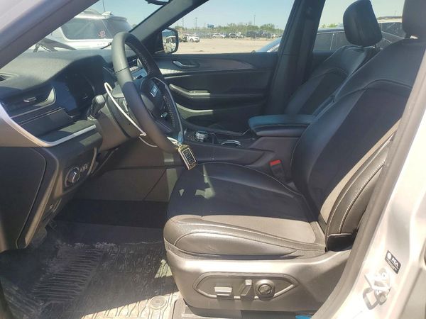 2024 JEEP GRAND CHEROKEE