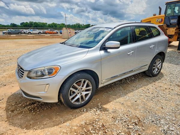 2017 VOLVO XC60 Base